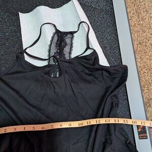 Women's Back laced black cami Size xl